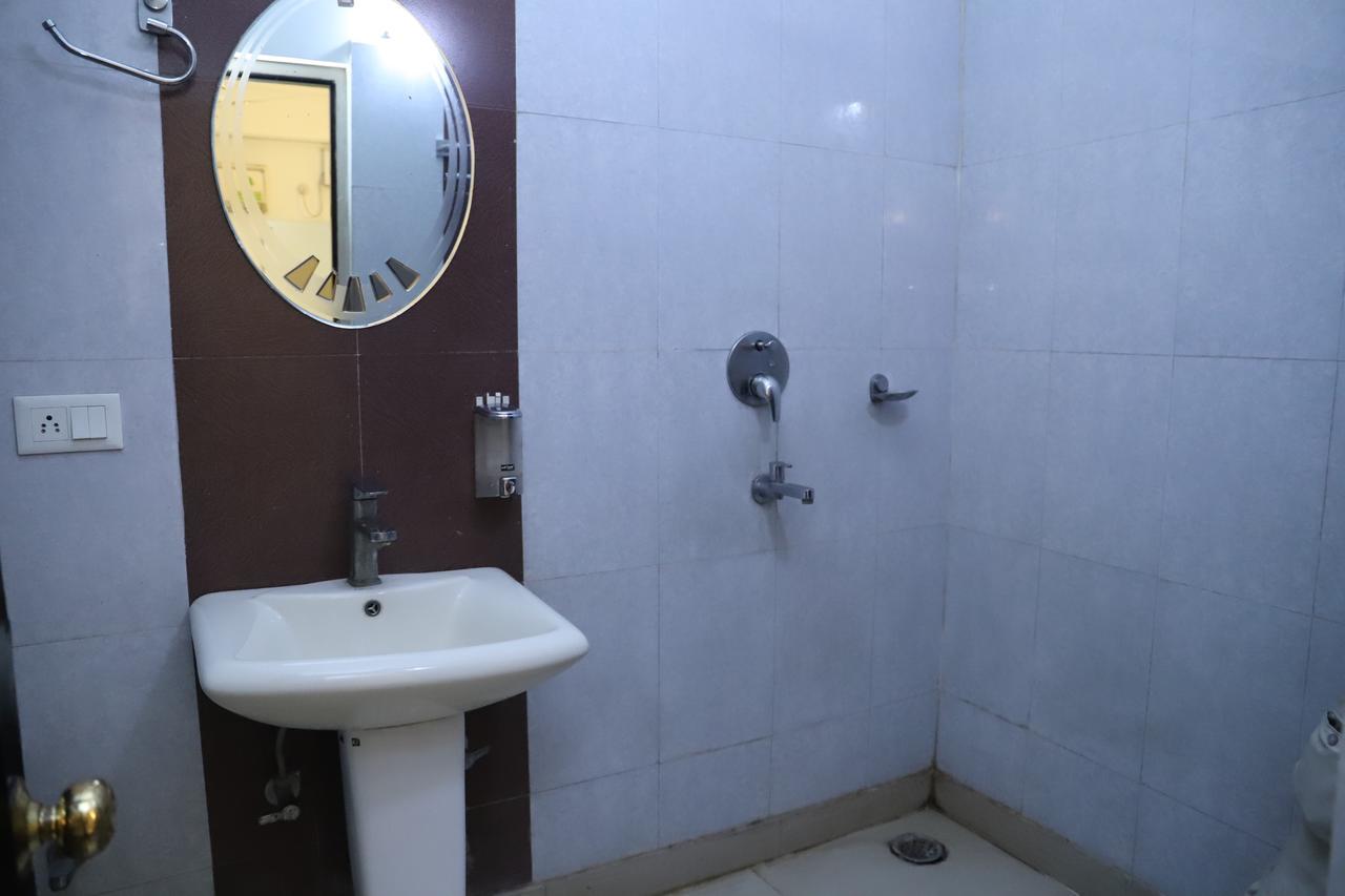 Airport Hotel Aerocity Inn New Delhi Exterior photo